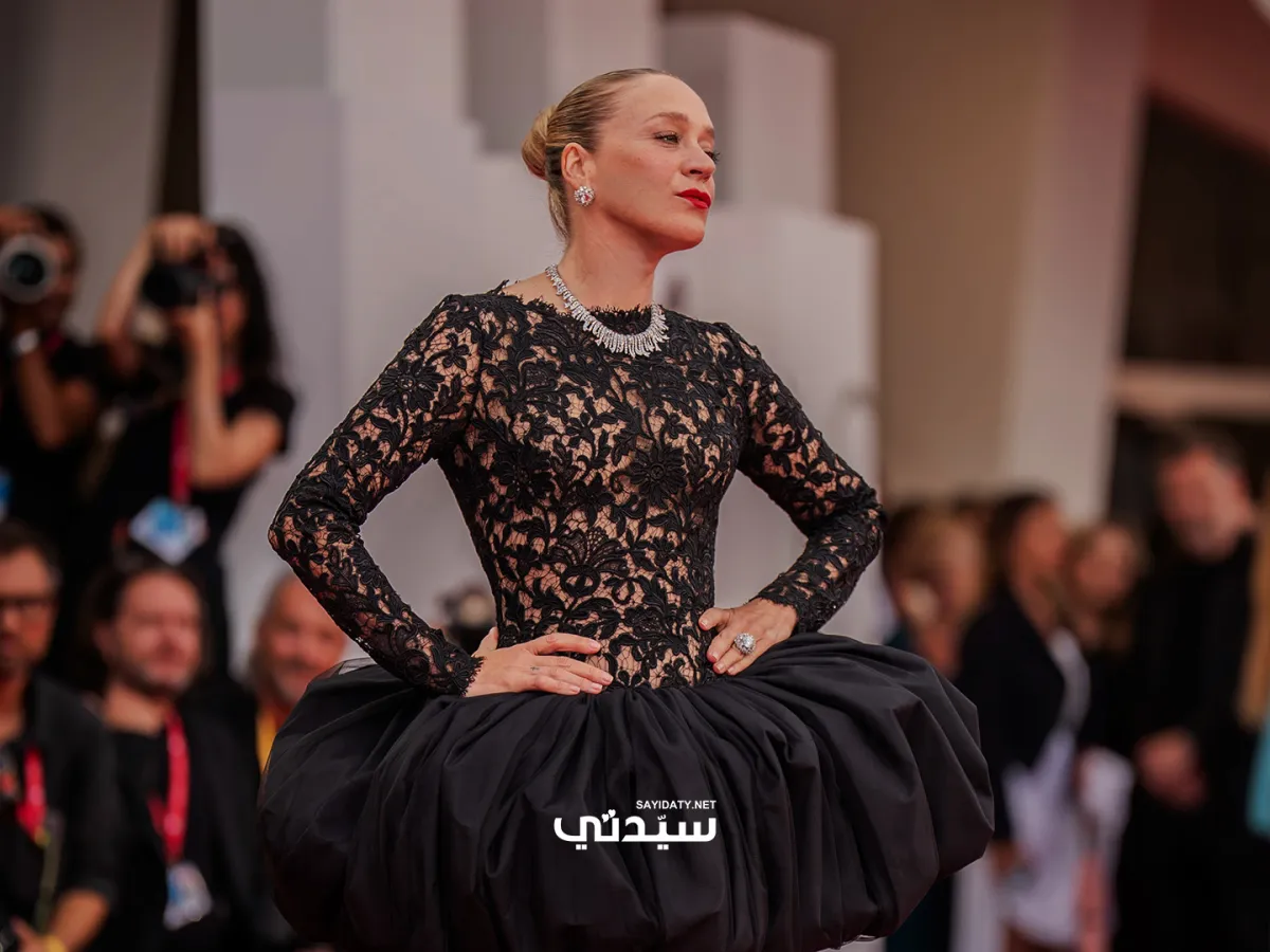 كلوي سيفيني Chloë Sevigny في مهرجان فينيسيا السينمائي 2025 – تصوير يوسف بوهوش خاص سيدتي 