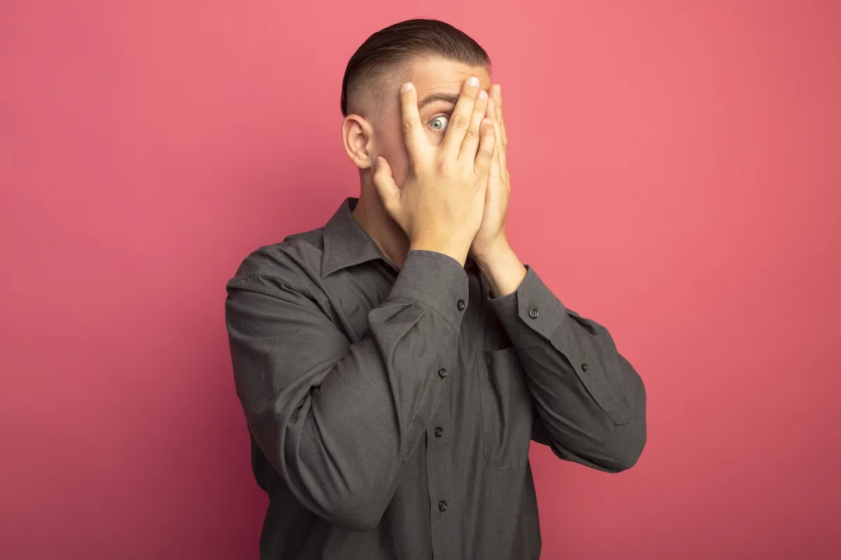 مواقف في العمل تكشف الصراع من قول كلمة