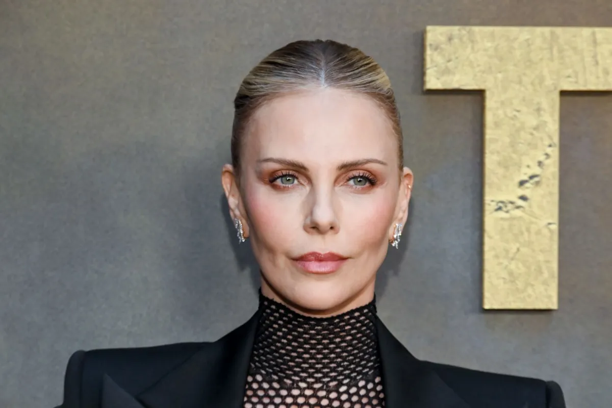 تشارليز ثيرون charlize theron