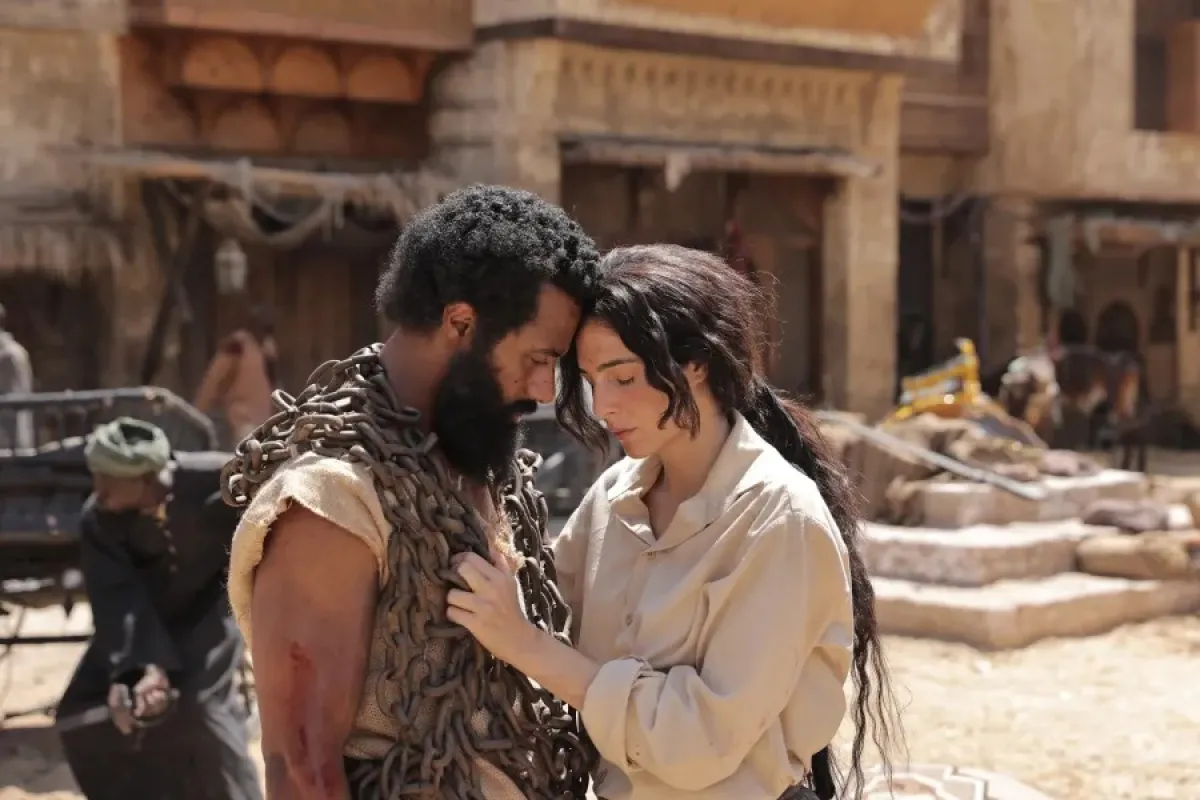 رزان جمال ومحمد رمضان بكواليس فيلم أسد- الصورة من المركز الصحفي للشركة المنتجة