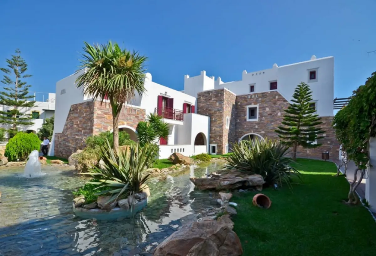 ناكسوس ريزورت بيتش -الصورة من صفحة naxos_resort الرسمية على إنستغرام