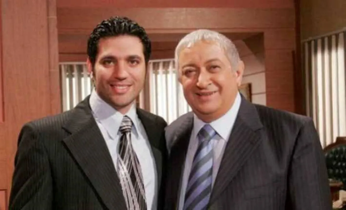 حسن الرداد في صورة نادرة مع الراحل نور الشريف- الصورة من حساب حسن الرداد على فيسبوك