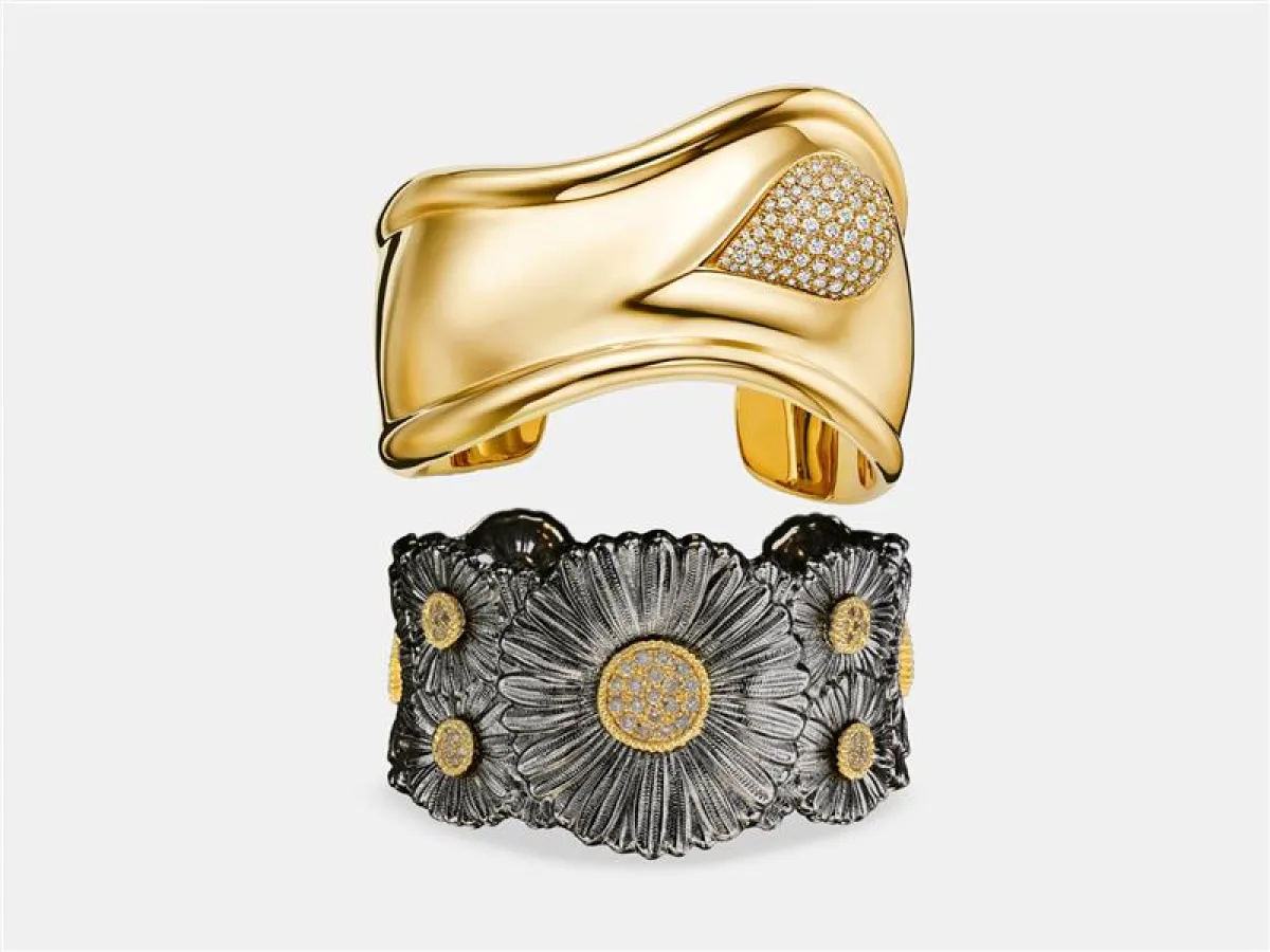 أساور عريضة