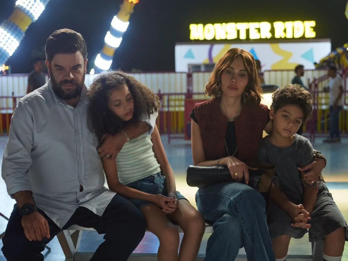 ياسمين رئيس ومحمد عبد الرحمن فى مشهد من فيلم ماما وبابا - الصورة من الشركة المنتجة