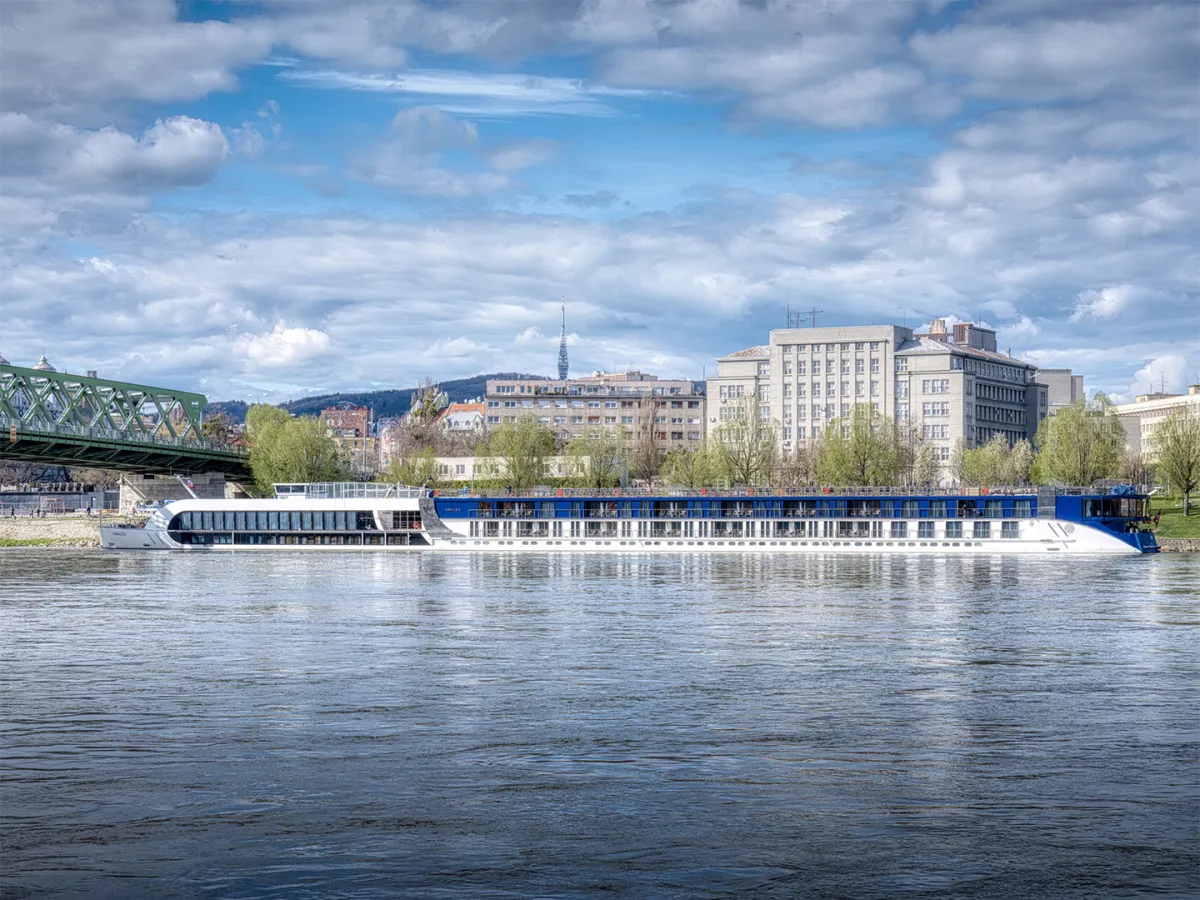 رحلات الكروز تجربة سفر فريدة