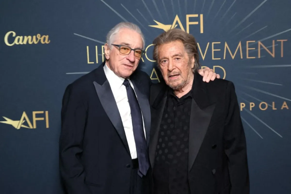 آل باتشينو  و روبرت دي نيرو  Robert De Niro and Al Pacino مصدر الصورة Anna Webber / GETTY IMAGES NORTH AMERICA / Getty Images via AFP