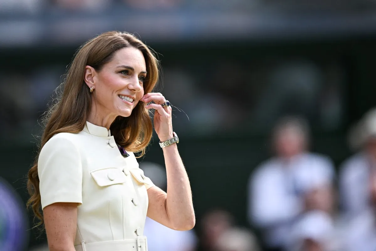 كاثرين (كيت ميدلتون) أميرة ويلز في منافسات فردي السيدات في بطولة ويمبلدون 2025 (Princess of wales at the women's singles of the 2025 Wimbledon Championships )- مصدر الصورة: Kirill KUDRYAVTSEV / AFP