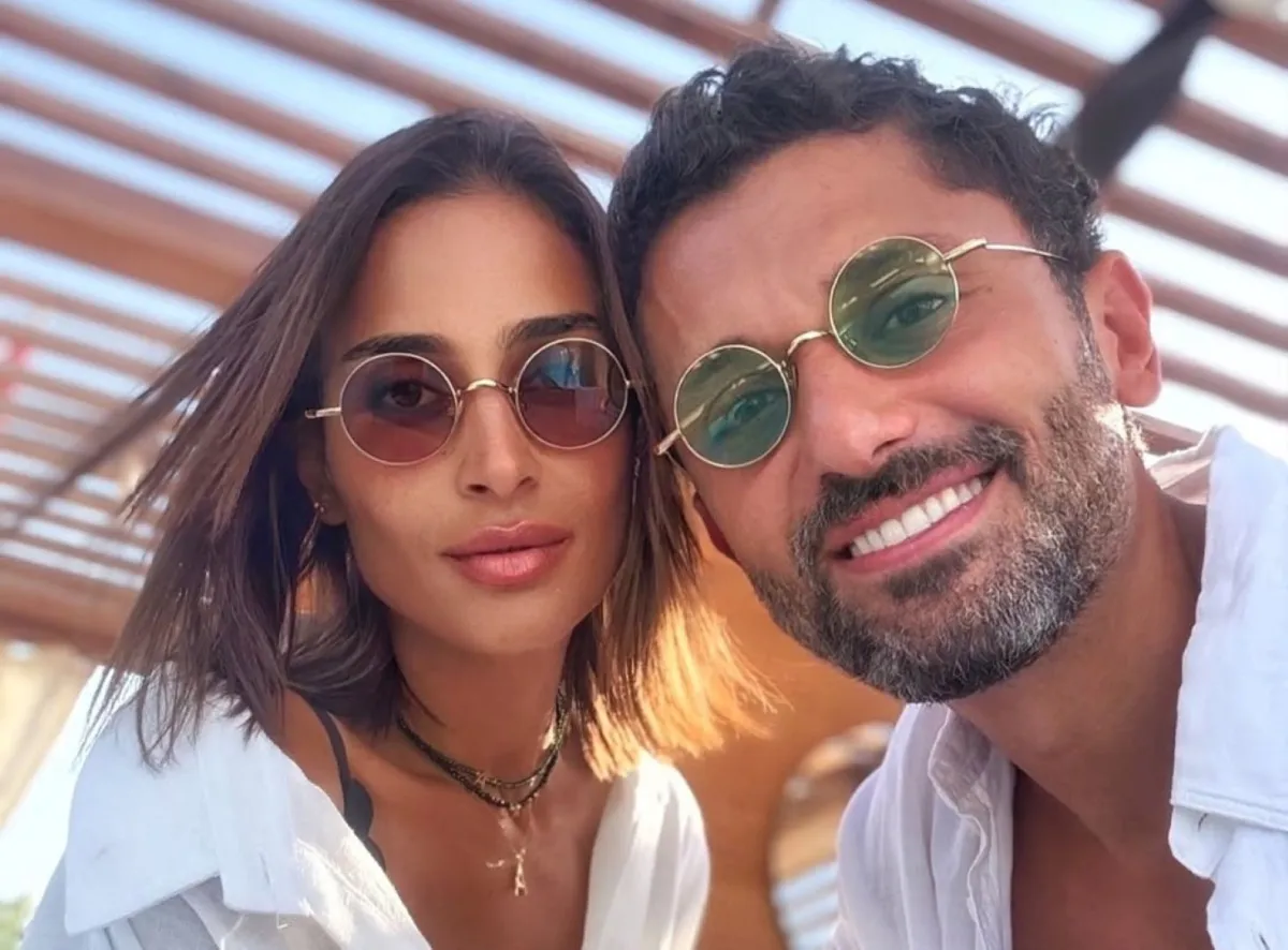 كريم محمود عبد العزيز وزوجته آن الرفاعي - الصورة من حسابه على إنستغرام