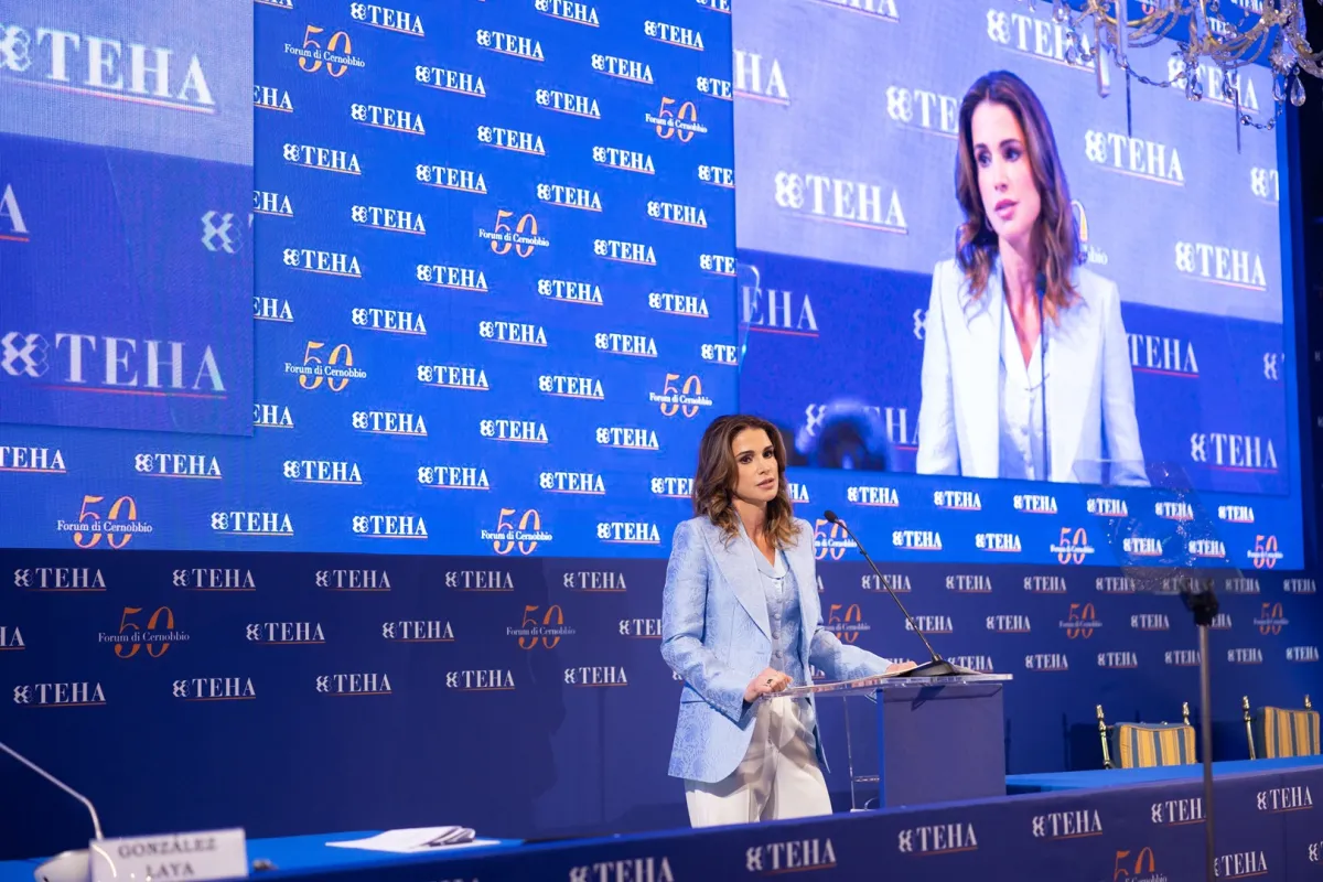 الملكة رانيا العبد الله- الصورة من الديوان الملكي 