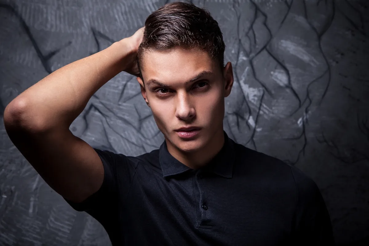 حلم صبغ الشعر للرجل -الصورة تعبيرية