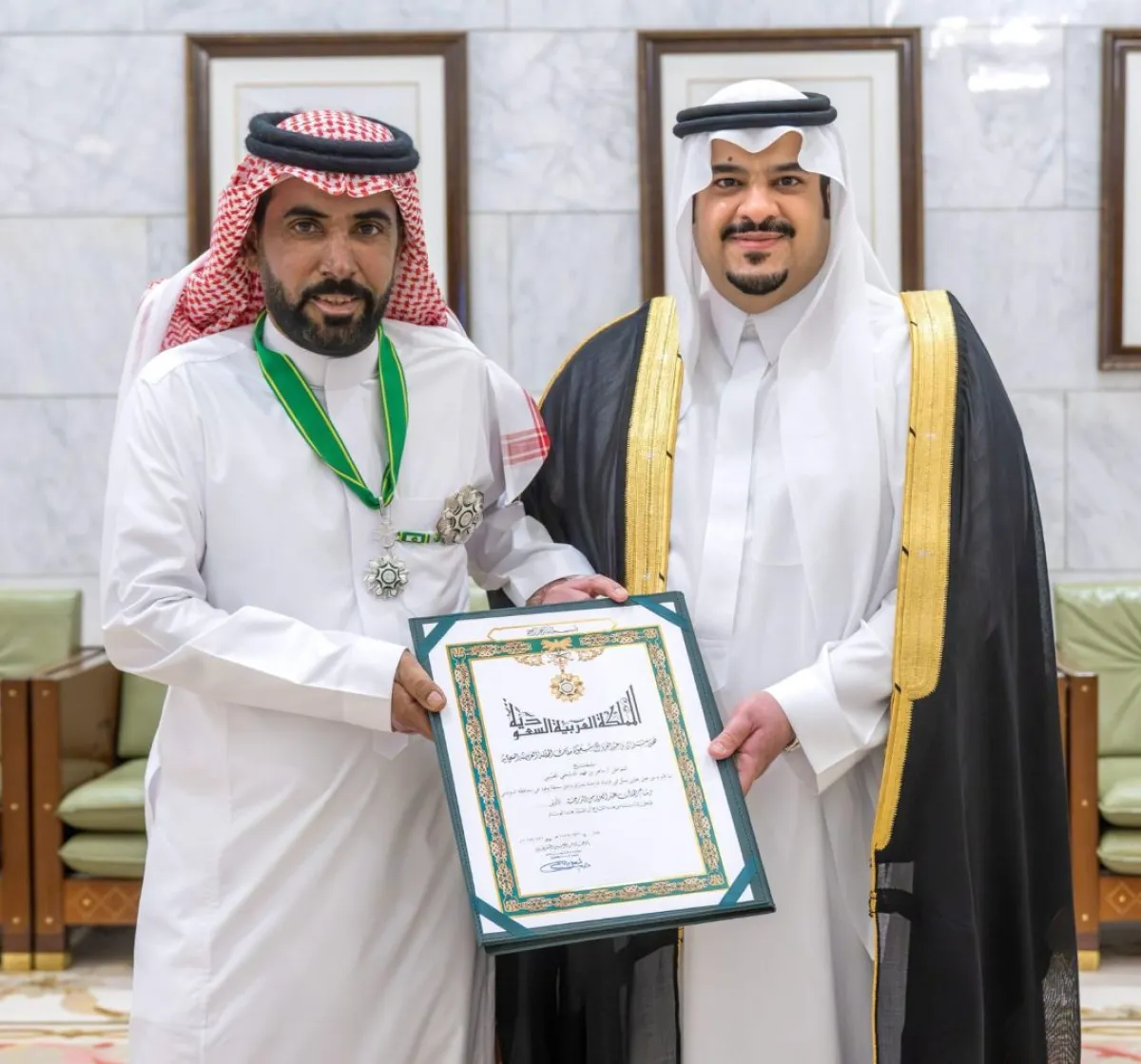  الأمير محمد بن عبدالرحمن بن عبدالعزيز نائب أمير منطقة الرياض والمواطن ماهر فهد الدلبحي