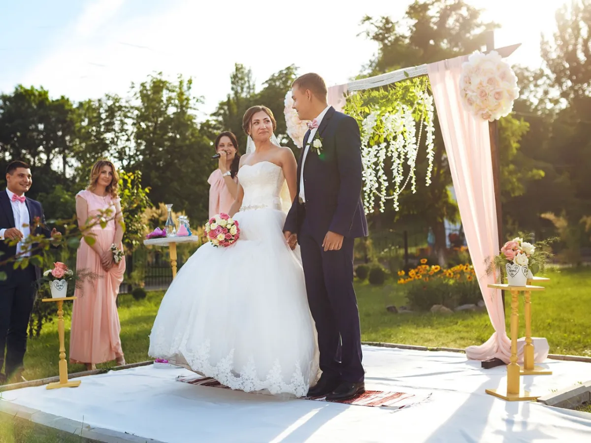 تفسير رؤيا الافراح في المنام