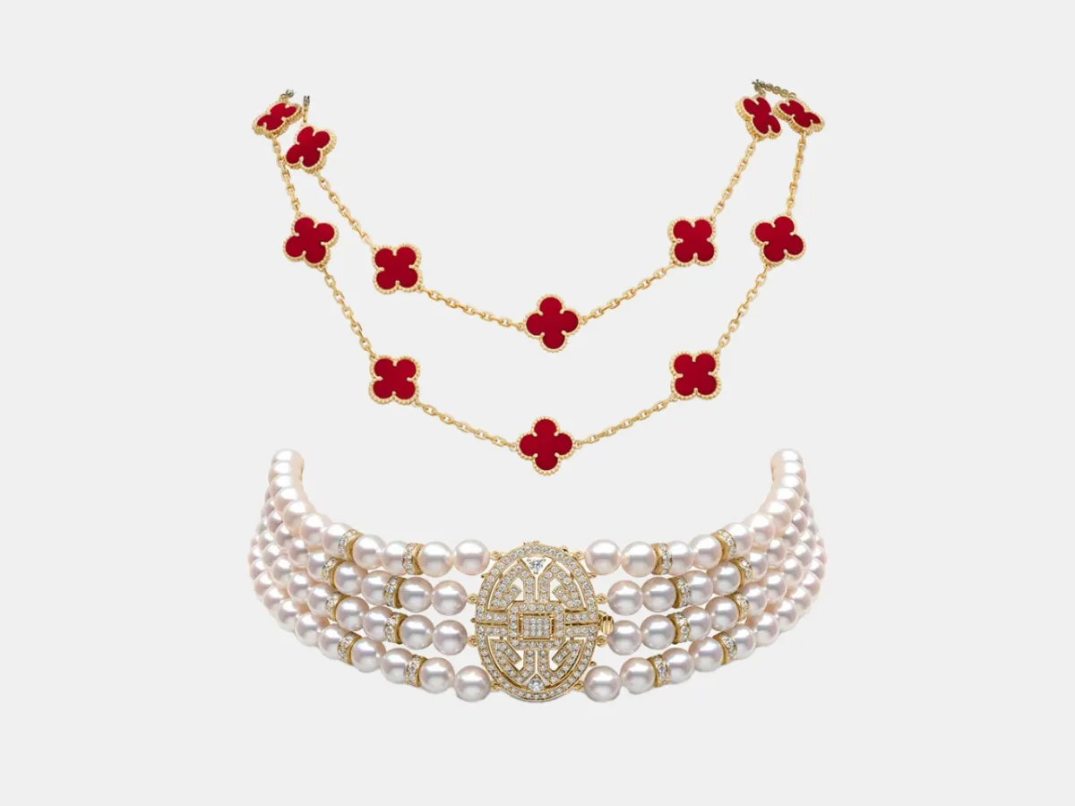 قلادات متعددة الصفوف 