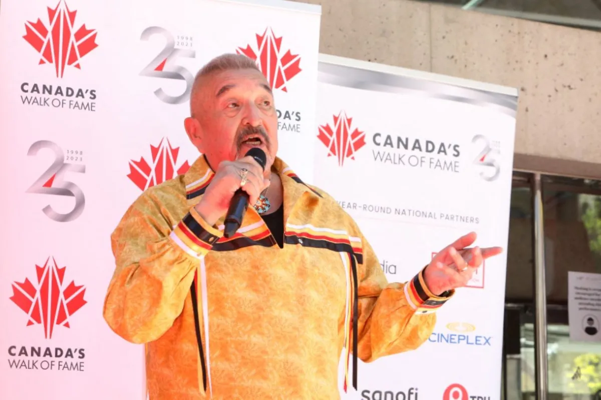 غراهام غرين في تورنتو، أونتاريو (Graham Greene in Toronto, Ontario). مصدر الصورة: Jeremy Chan / GETTY IMAGES NORTH AMERICA / Getty Images via AFP