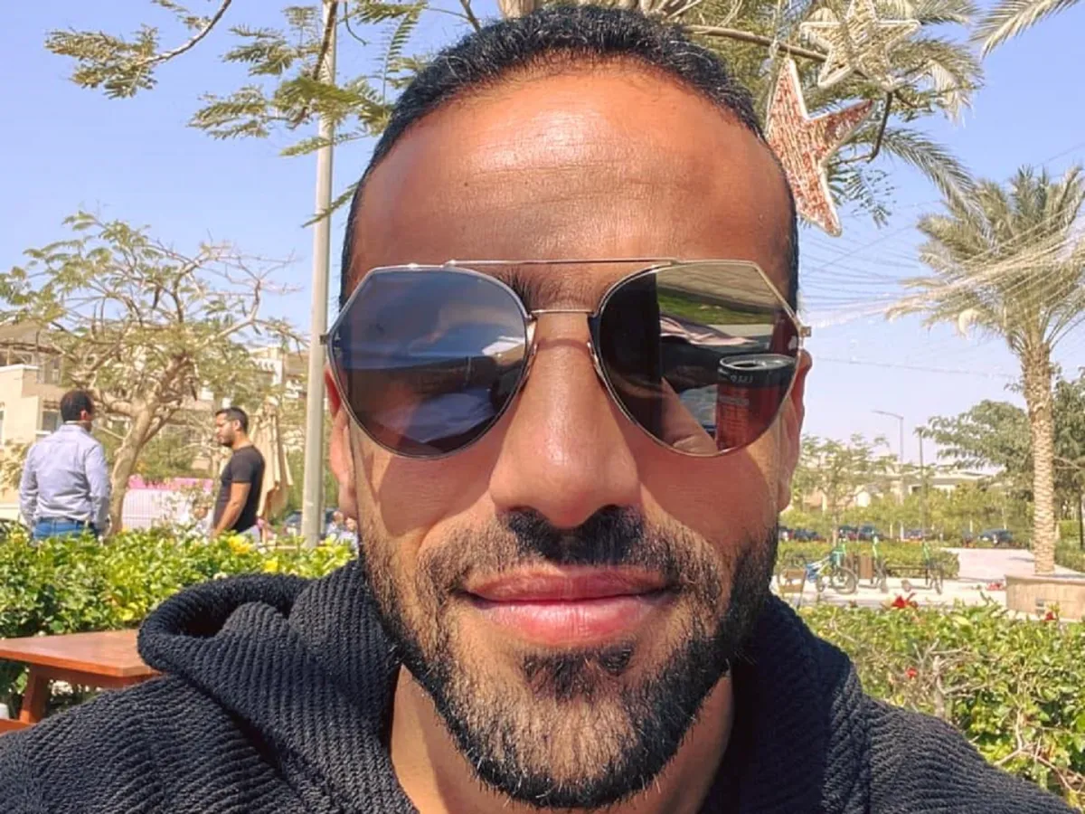 المطرب الراحل عمرو ستين - الصورة من حسابه على فيسبوك