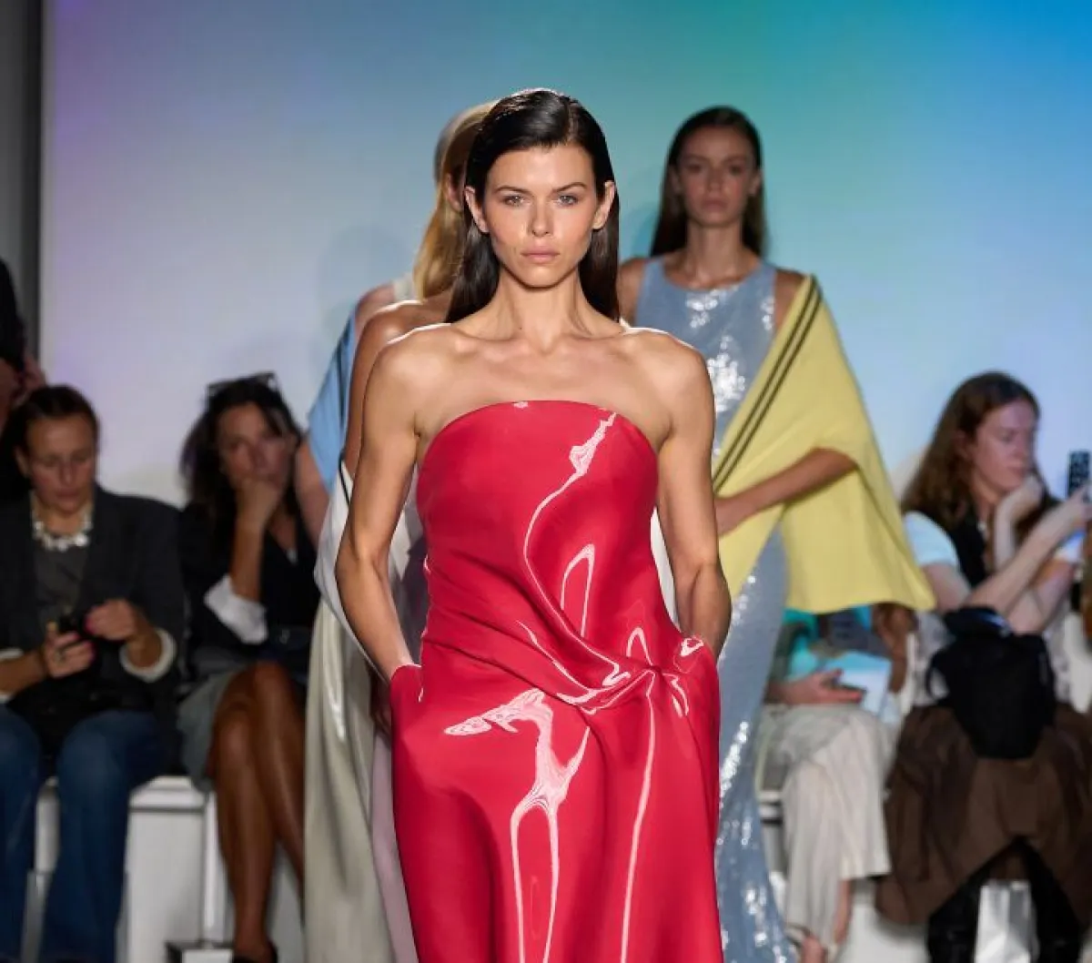 كيت بارتون Kate Barton- الصورة من Launchmetrics/Spotlight ©