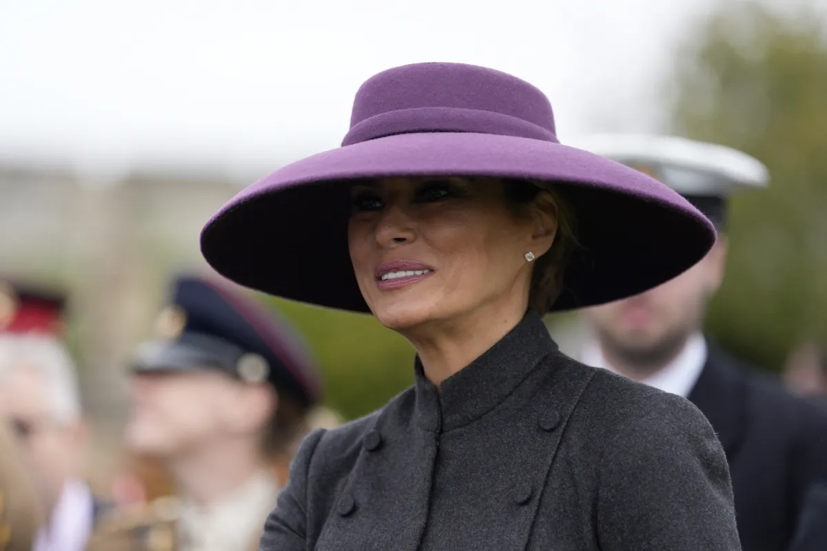 ميلانيا ترامب في قلعة وندسور ( Melania Trump in Windsor Castle ). مصدر الصورة: Andrew Matthews / POOL / AFP