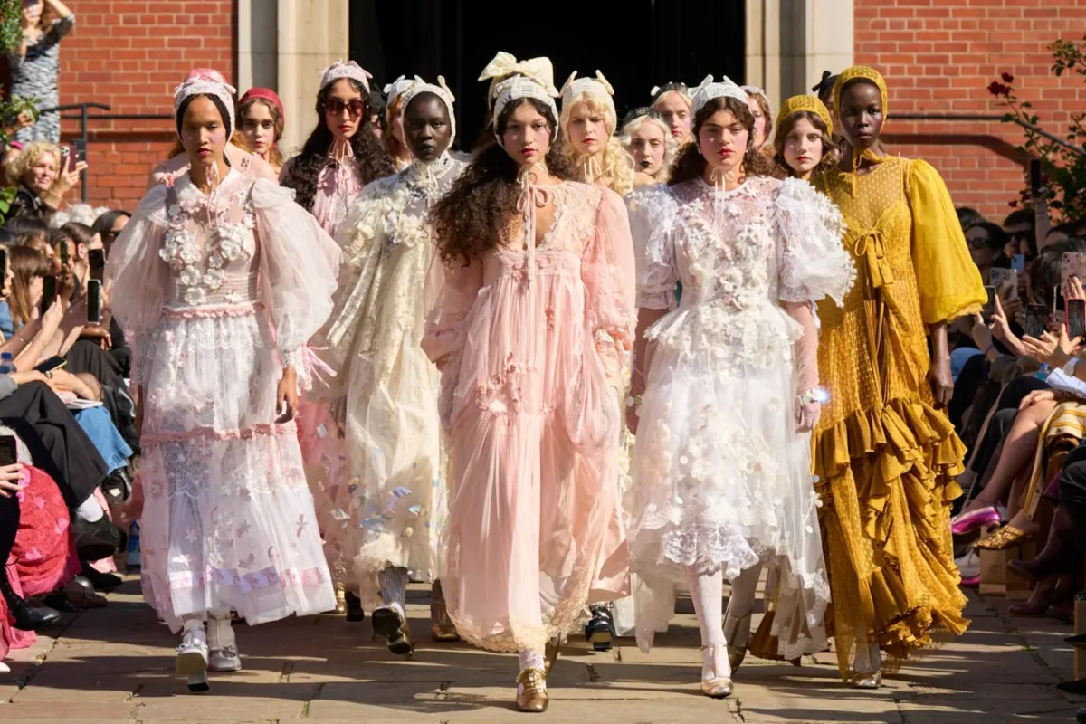 بورا أكسو Bora Aksu- الصورة من Launchmetrics/Spotlight ©