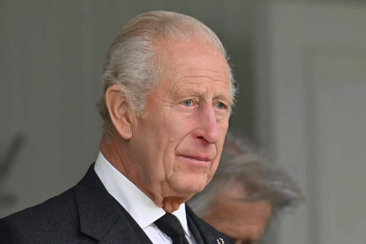 الملك تشارلز الثالث في برايمار، وسط اسكتلندا (King Charles III in Braemar, central Scotland). مصدر الصورة: ANDY BUCHANAN / AFP