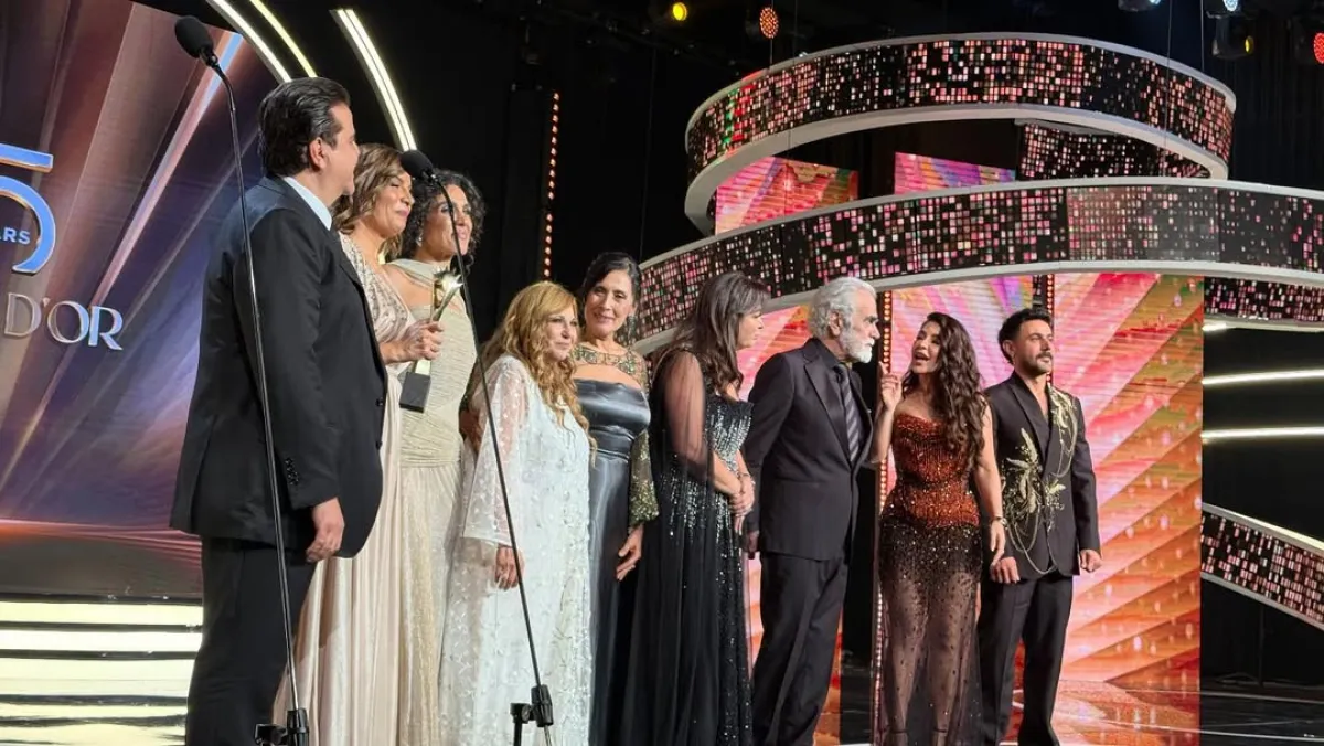 أبطال وصنّاع مسلسل بالدم يحتفلون بفوز المسلسل بالعديد من الجوائز- الصورة من حساب الموريكس دور على إنستغرام