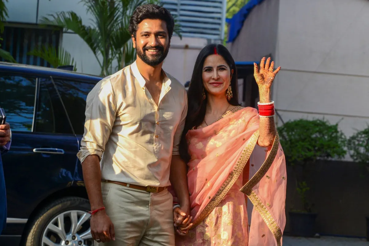فيكي كوشال وكاترينا كيف (Vicky Kaushal and Katrina Kaif in Mumbai). مصدر الصورة: Sujit JAISWAL / AFP