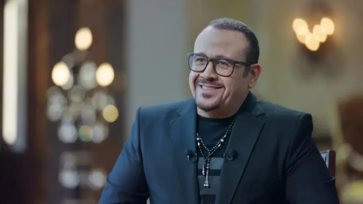 هشام عباس - الصورة من حساب الإعلامي معتز الدمرداش على فيسبوك