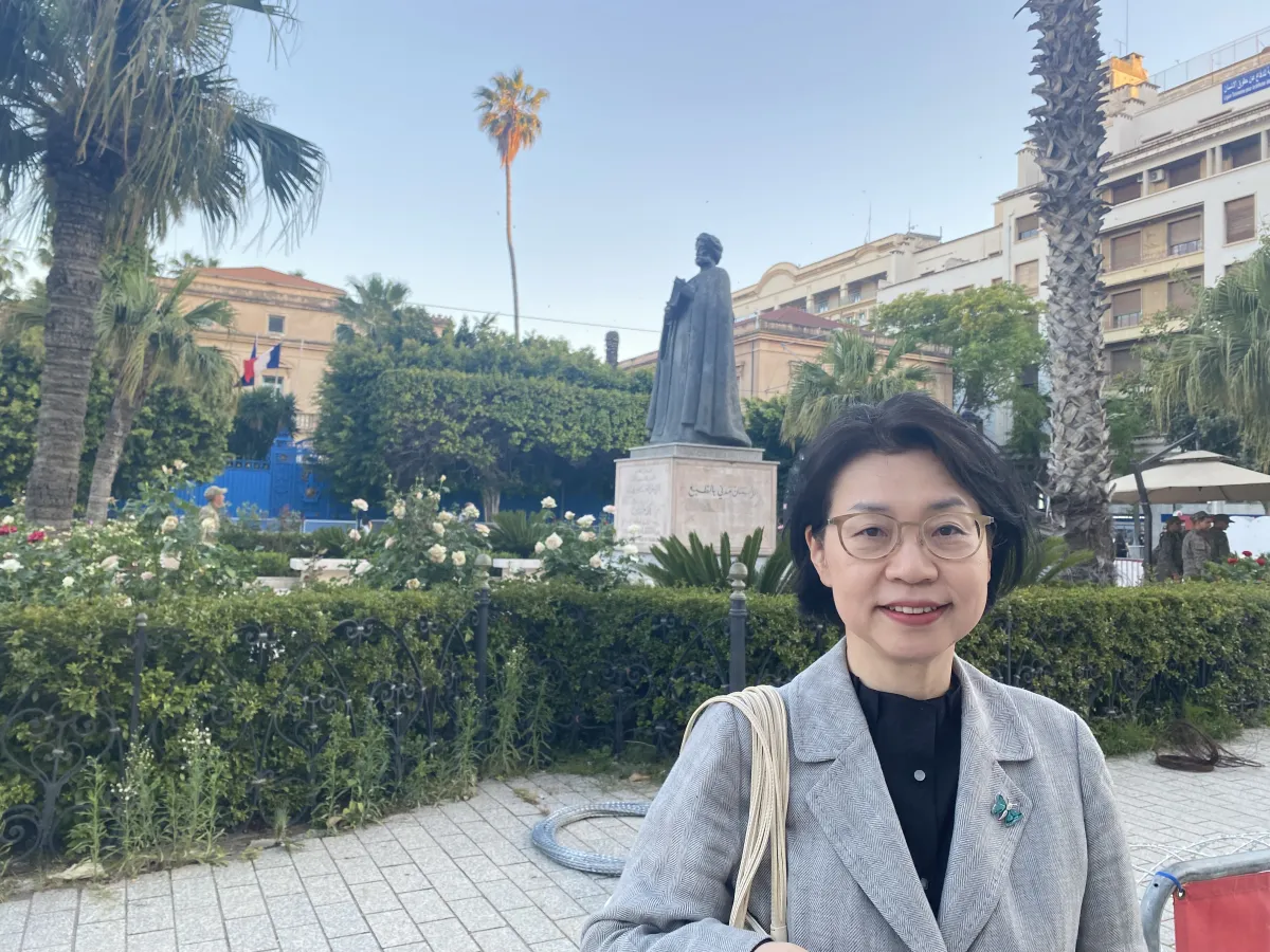 صورة د. د.كيم جونغ آه