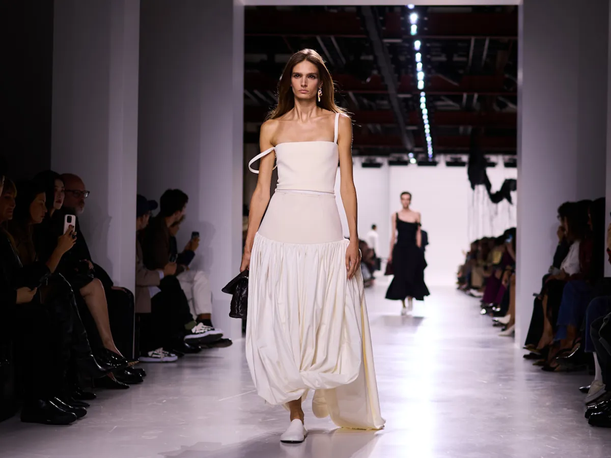 إطلالة من بوتيغا فينيتا Bottega Veneta - الصورة من Launchmetrics/Spotlight ©