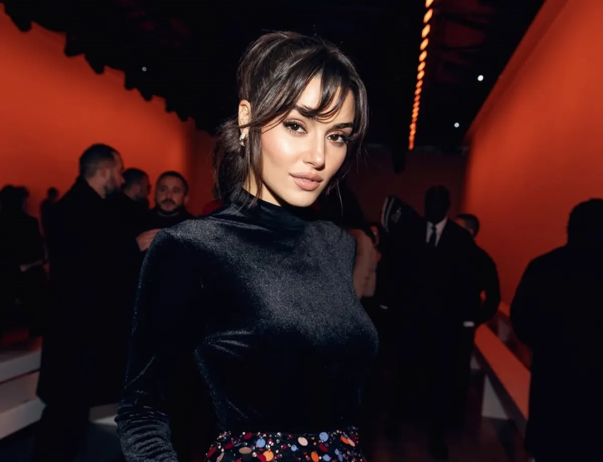 هاندا آرتشل Hande Erçel- الصورة من حسابها الرسمي على إنستغرام