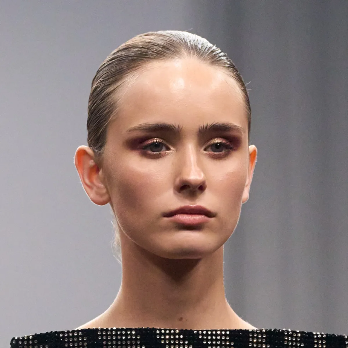 زيت اللوز للبشرة