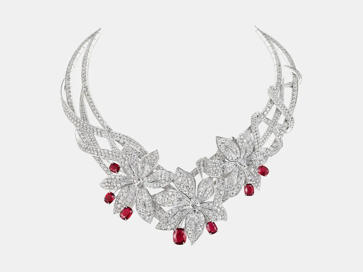 عقد فاخر من شوميه Chaumet