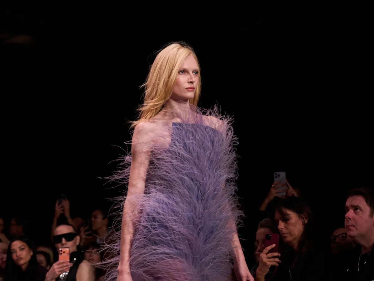 إطلالة من ستيلا مكارتني Stella Mccartney - الصورة من Launchmetrics/Spotlight ©