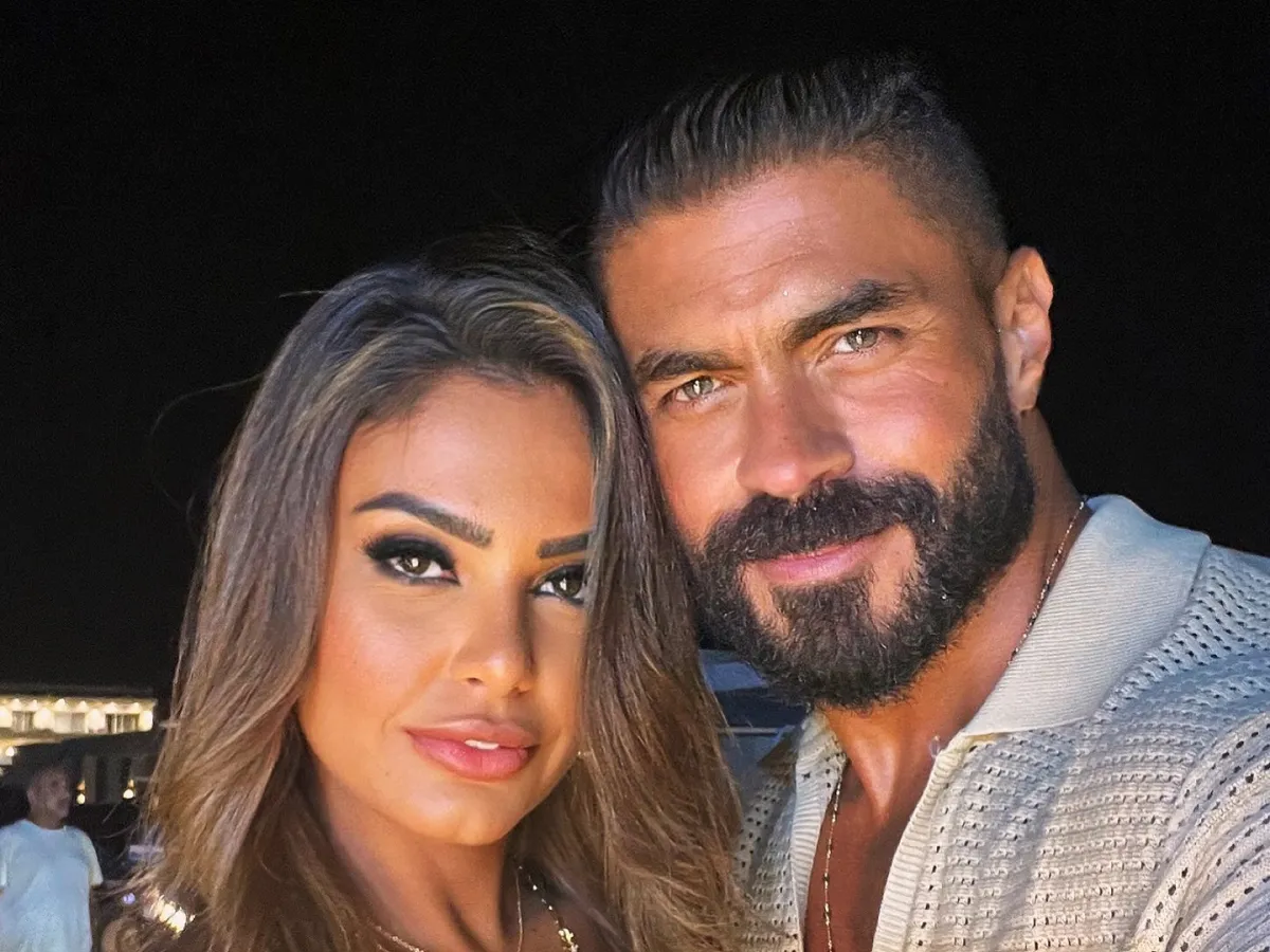 الفنان خالد سليم وزوجته خيرية علي- الصورة من حسابه الخاص بـ"إنستغرام"