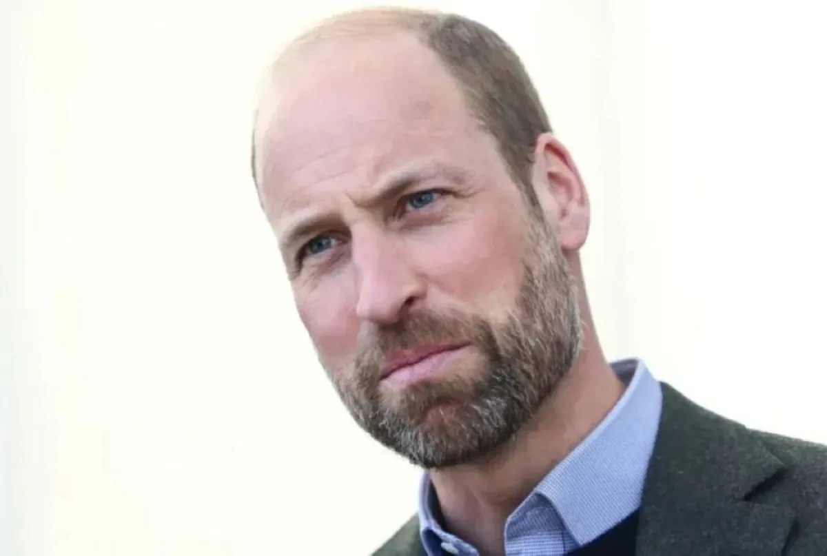 الأمير ويليام في أثناء زيارة مستشفى في إنجلترا (Prince William during a visit to a hospital in England). مصدر الصورة: Jack Taylor / POOL / AFP