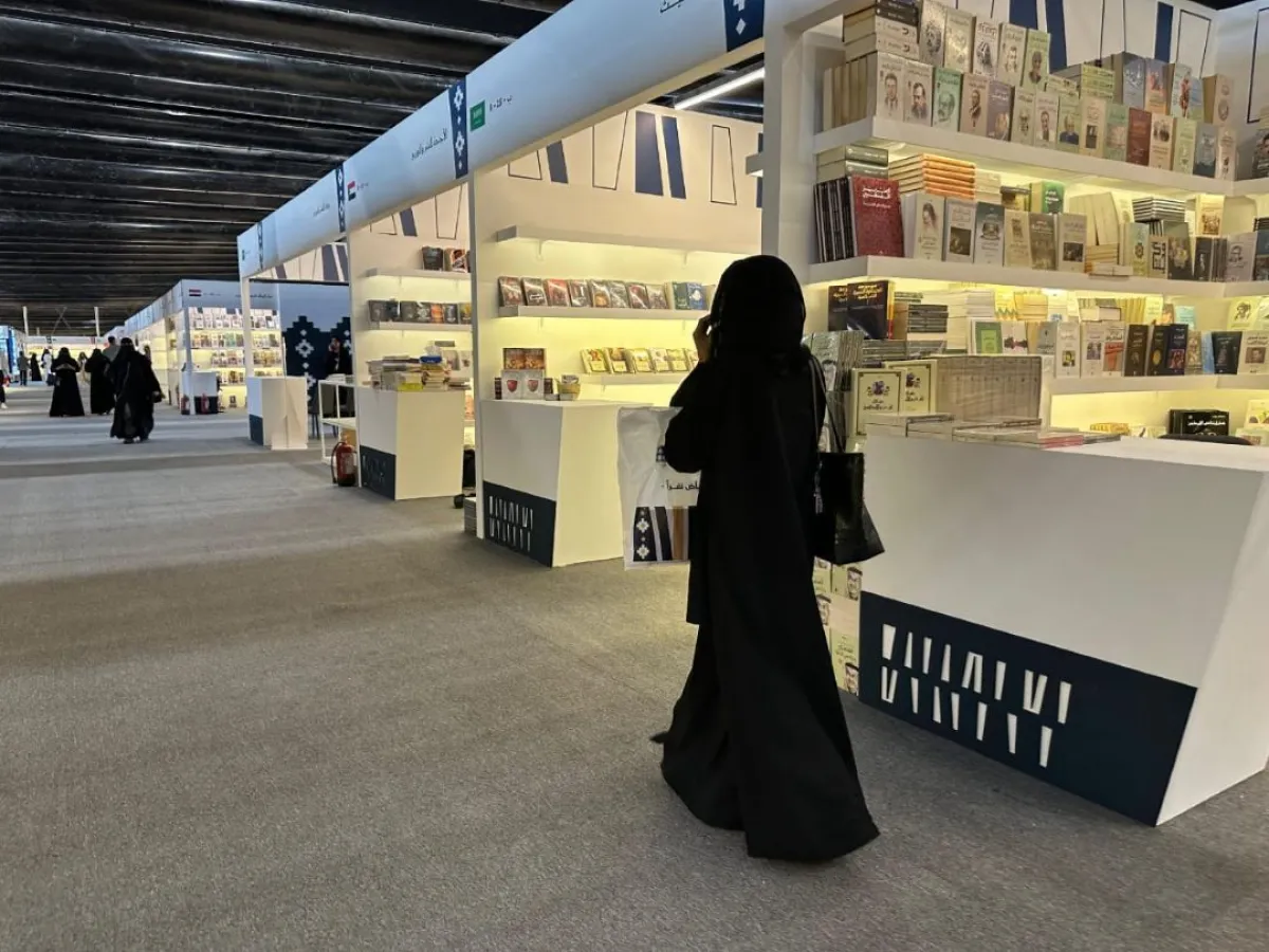  زيارة المعرض ليست تجربةً عابرة، إنَّها طقسٌ ثقافيٌّ متجدِّد حين يمشي الزَّائر بين أجنحته