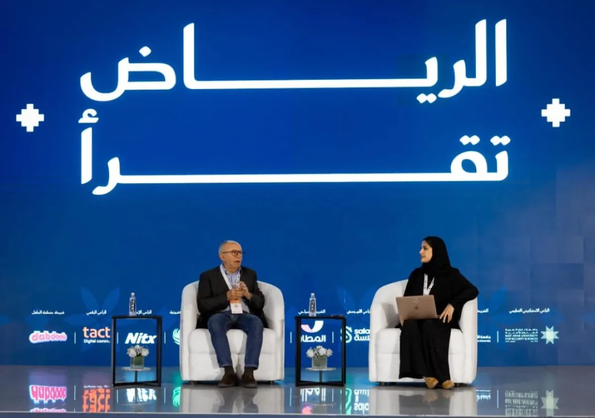 الإعلاميَّةُ إسراء عادل والكاتبَ والدّبلوماسيّ الألبانيّ يلييت ألتشك 