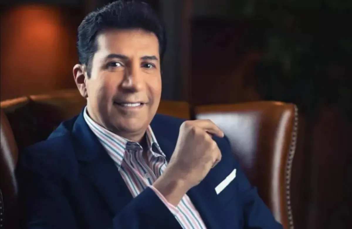 هاني رمزي- الصورة من صفحته الرسمية على الفيسبوك