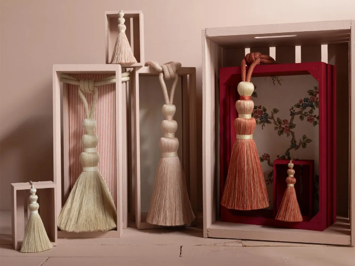 شرابات على مصباح من ساميول أند سونز Samuel & Sons 