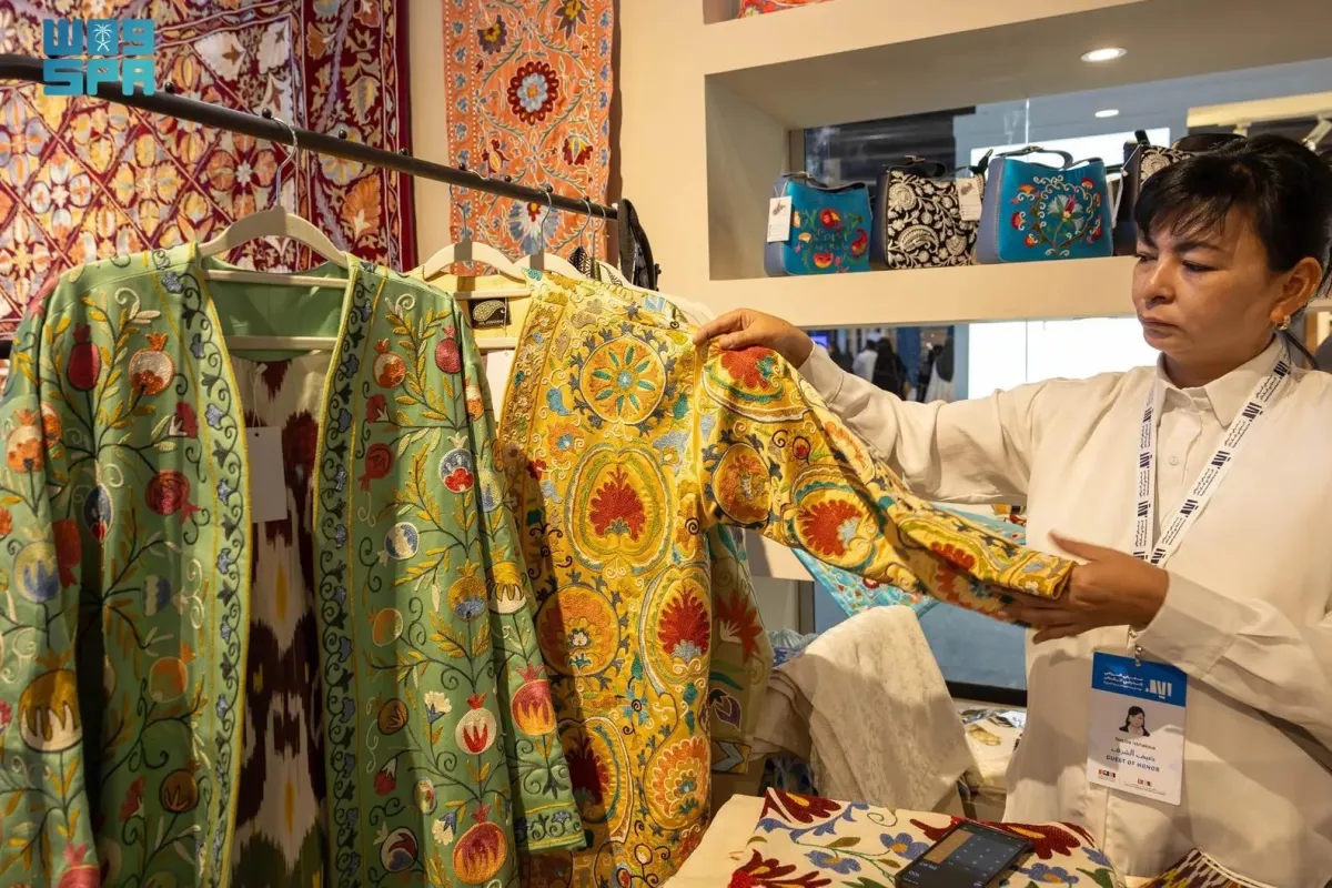  الجناح الأوزبكستاني في معرض الرياض الدولي للكتاب. مصدر الصورة من وكالة الأنباء السعودية "واس"