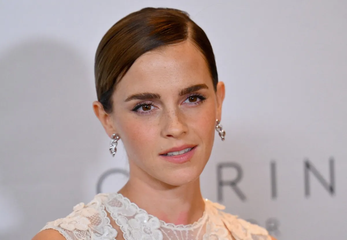 إيما واتسون في نيويورك (Emma Watson in New York). مصدر الصورة: ANGELA WEISS / AFP