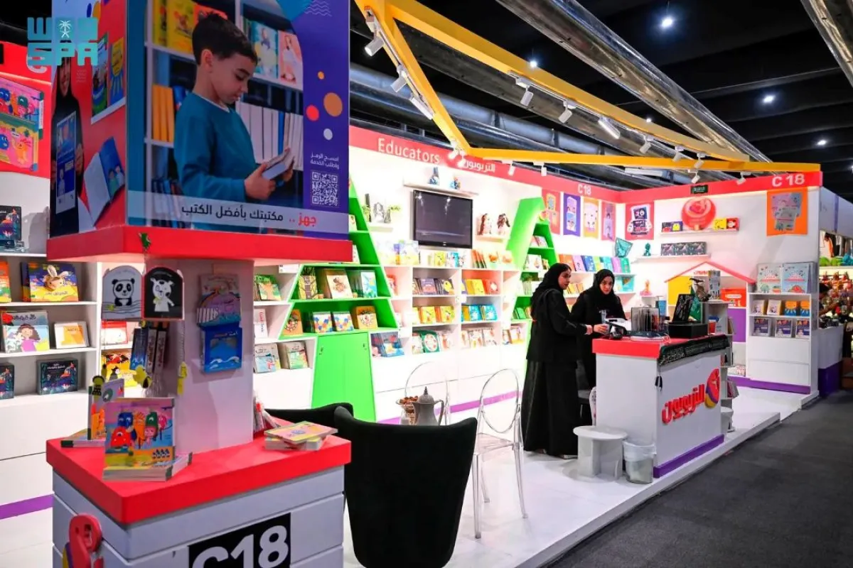 مبادرة هليوكتبي تتيح للأطفال والأهالي استعارة القصص التربوية والتعليمية