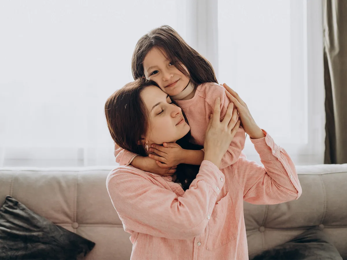 الأمومة بعد سرطان الثدي تحديات وفرص جديدة -Image by senivpetro on Freepik