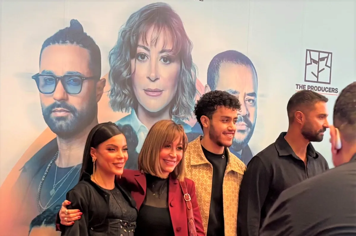 منة شلبي مع فريق فيلم "هيبتا: المناظرة الأخيرة"- الصورة خاصة  بسيدتي من تصوير زكية البلوشي