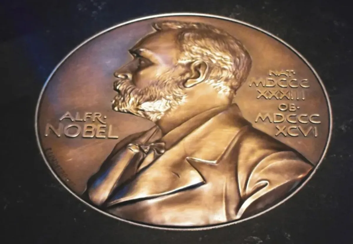 فوز الكاتب المجري لازلو كراسناهوركاي بجائزة نوبل للأدب 2025 