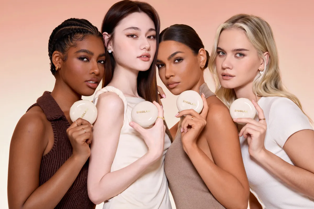 كريم الأساس الجديد Lock & Go Long Lasting Cushion Foundation من SHEGLAM - الصورة من العلامة