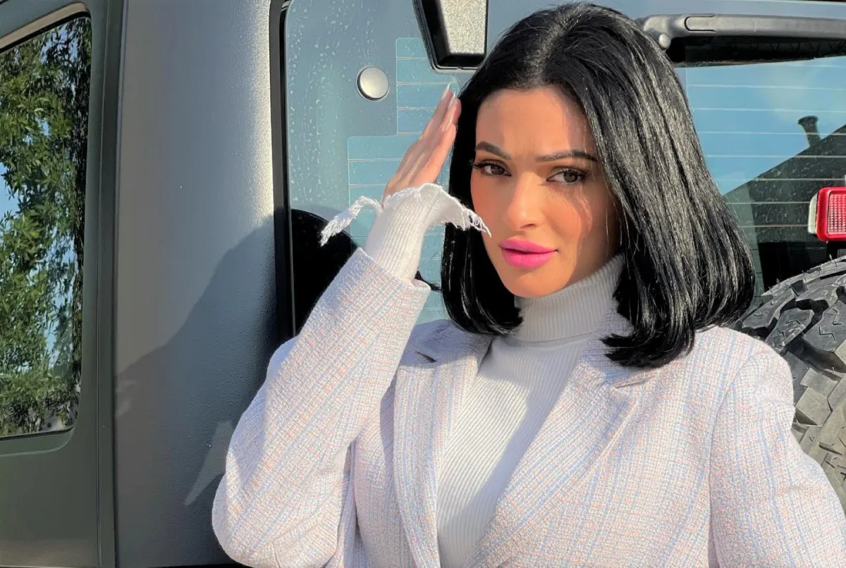 شوق الهادي- الصورة  من حسابها  على الانستغرام