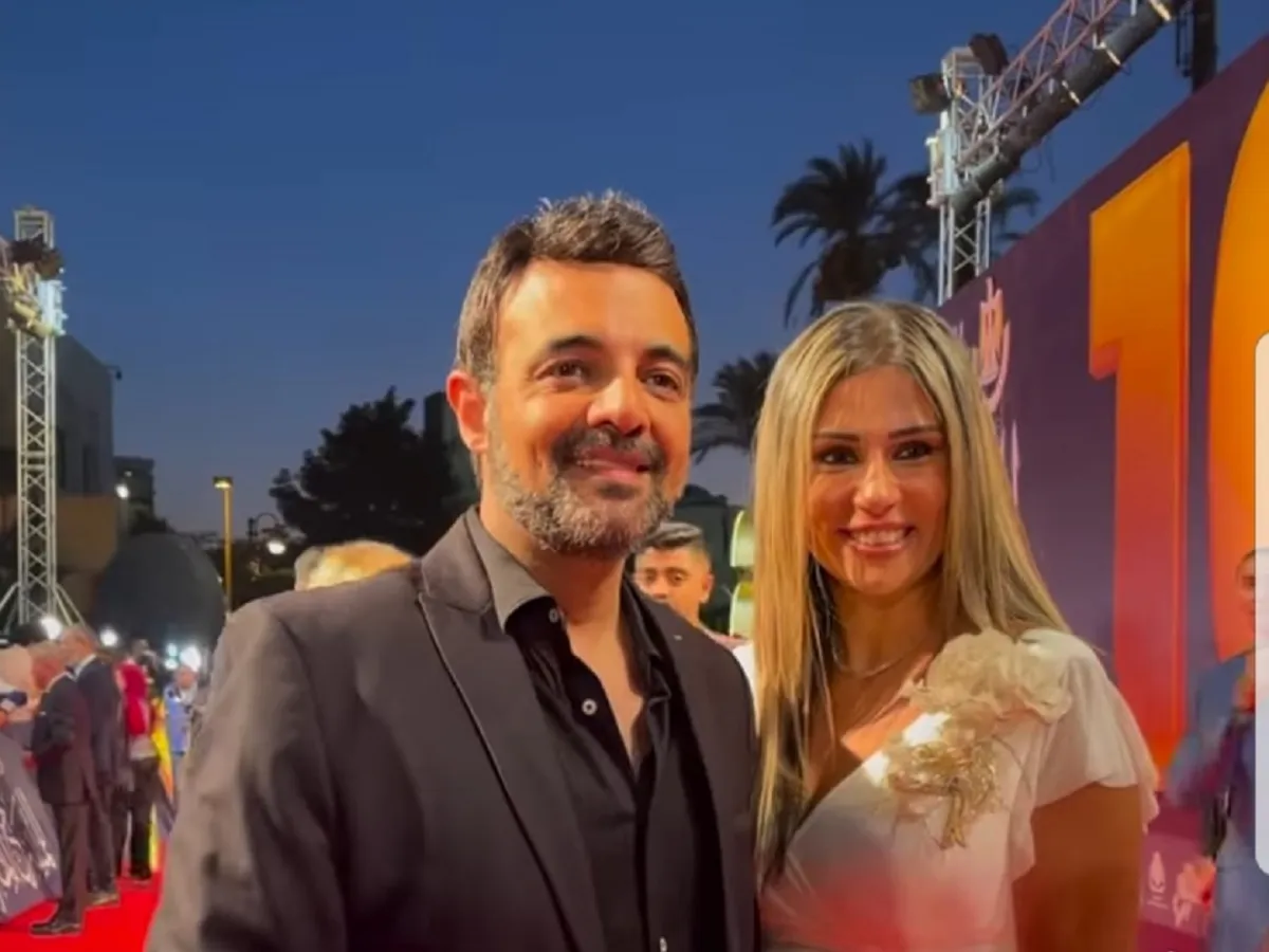 عمرو محمود ياسين وزوجته آيات أباظة - الصورة من حساب آيات أباظة على فيسبوك