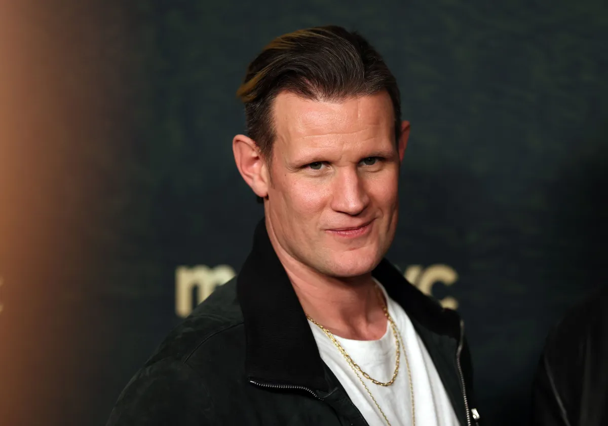 مات سميث يحضر فعالية لمسلسل " House of the Dragon " في كاليفورنيا (  Matt Smith attends a "House of the Dragon" event in California.). مصدر الصورة: Frazer Harrison / GETTY IMAGES NORTH AMERICA / Getty Images via AFP