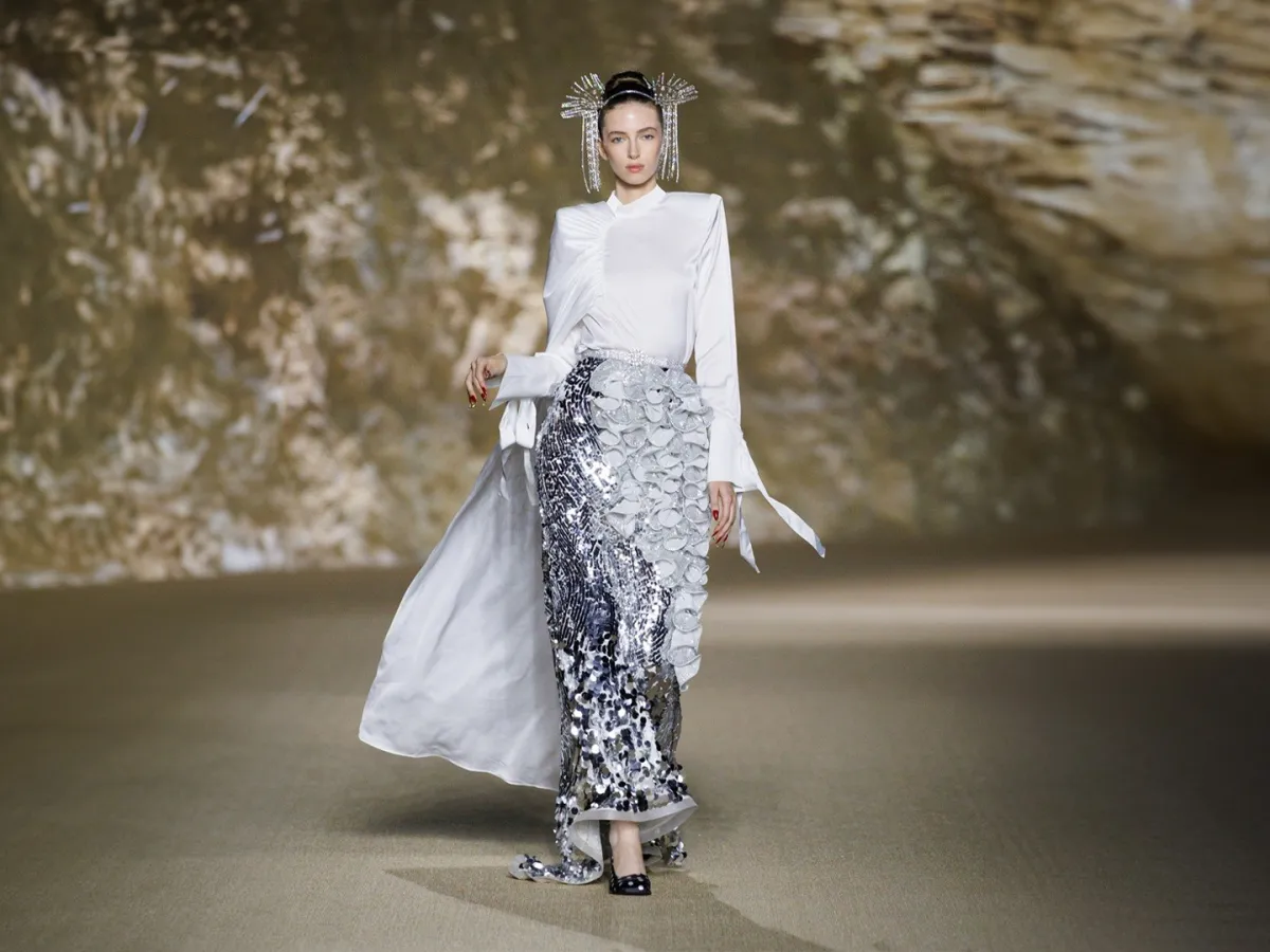 فستان من أتيليه حكايات في أسبوع الموضة في الرياض 2025- الصورة من المكتب الإعلامي