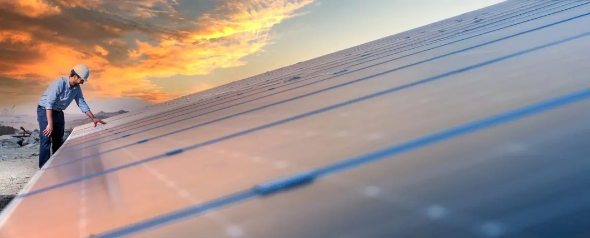 ألواح الطاقة الشمسية